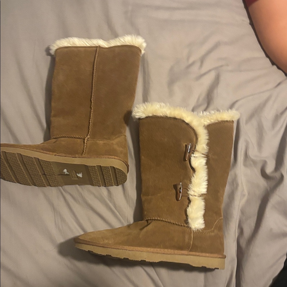 White Mountain Tan Suede Winter Boots with Cream Fur